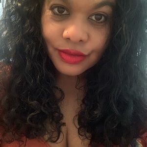 Meet your Posher, Dayanara